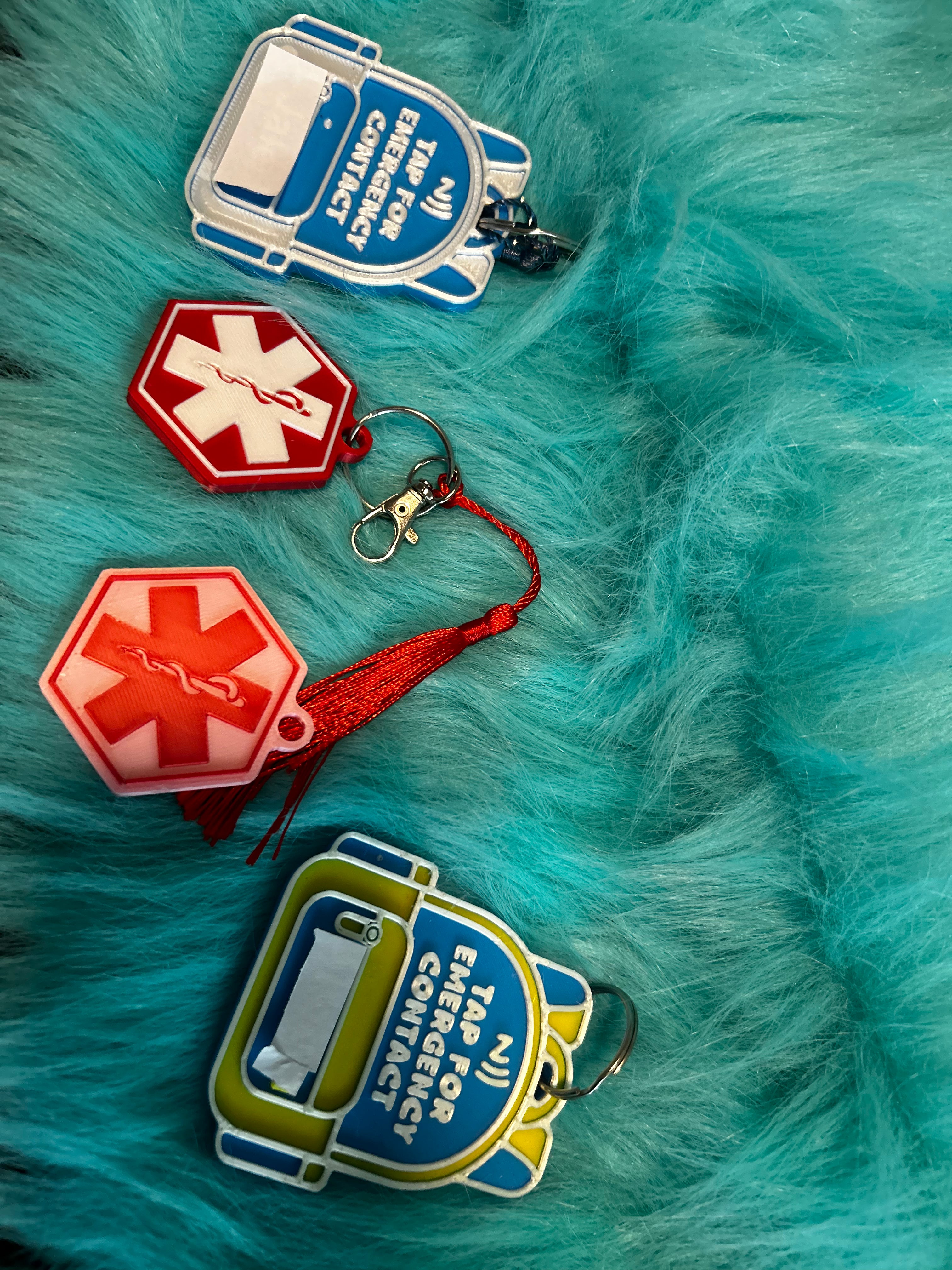 Smart NFC Keychain – Digital ID, Lost & Found Tag, Emergency Contact, Pet Tag & Travel ID