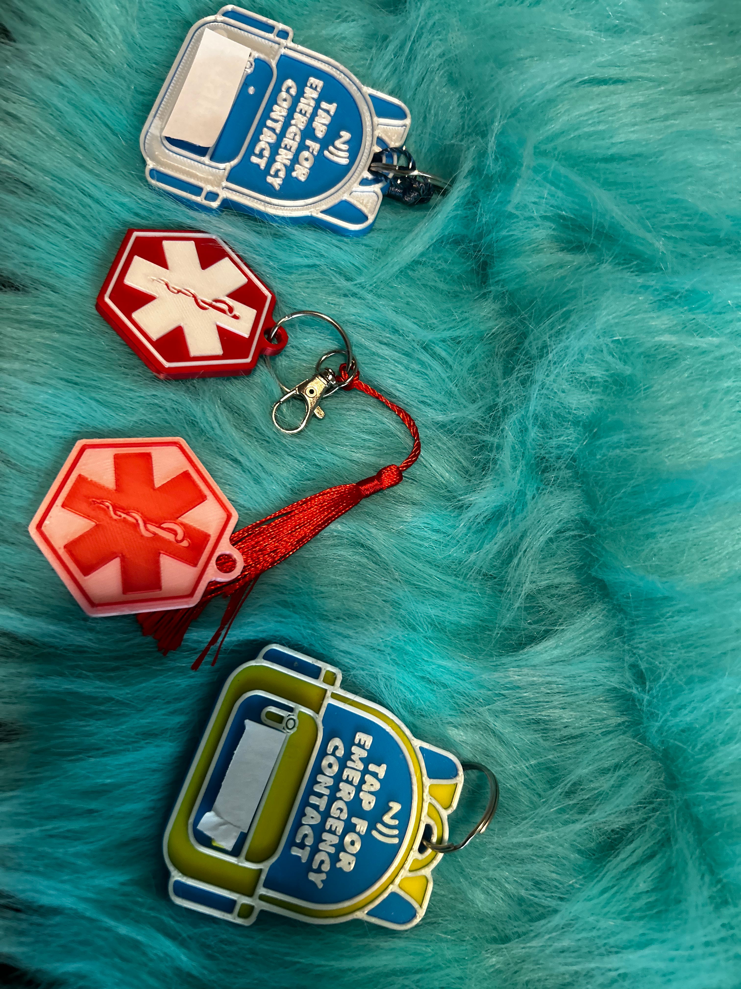 “Custom NFC keychain for kids’ backpacks”

“Smart NFC keychain for emergency medical contact”

“Lost and found digital NFC keychain”

“Pet tag with NFC for quick contact access”

“Travel luggage tag with NFC chip – smart ID”

“$15 NFC keychain – ships fast, stylish and secure”